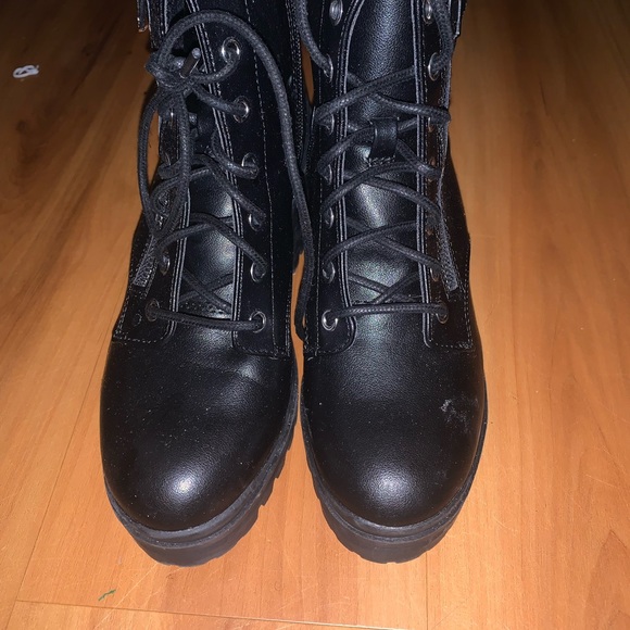 Women’s Casual Boots SIZE: 7 - Picture 1 of 4